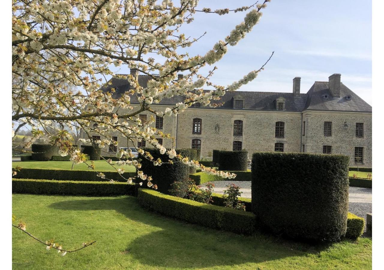 Chateau Du Bu Anctoville Esterno foto